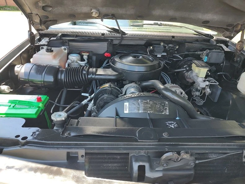 1990 Chevrolet Silverado - Image 13 of 29