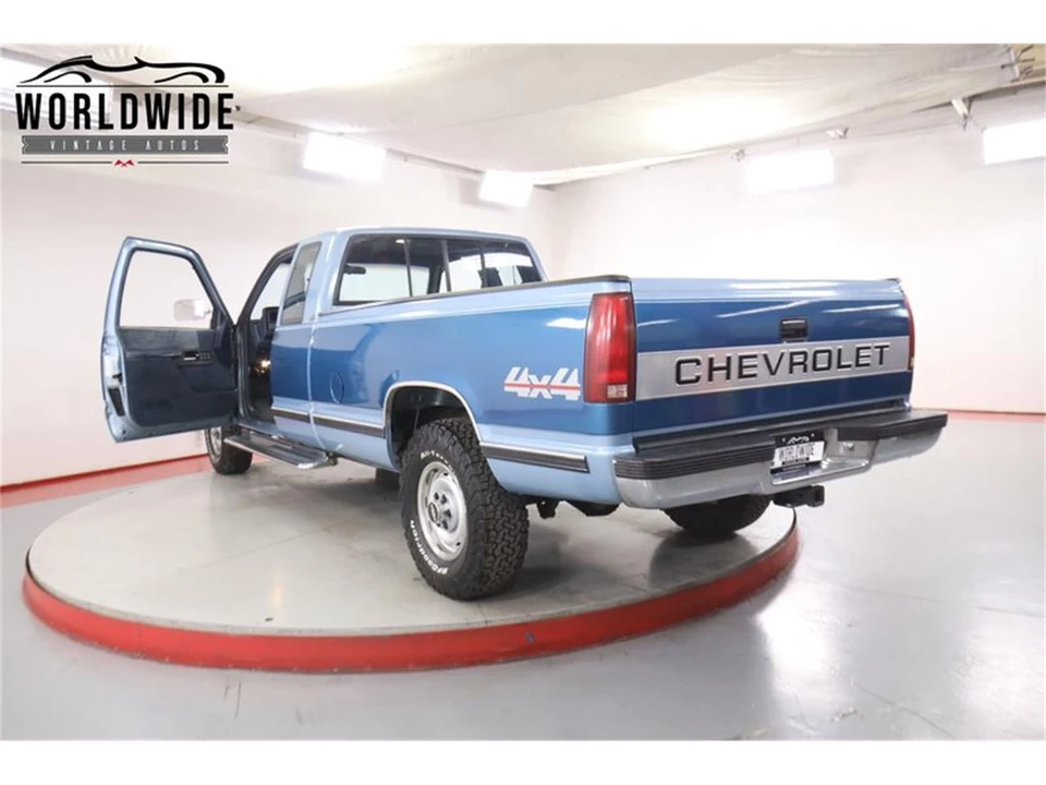 1990 Chevrolet Silverado - Image 22 of 31