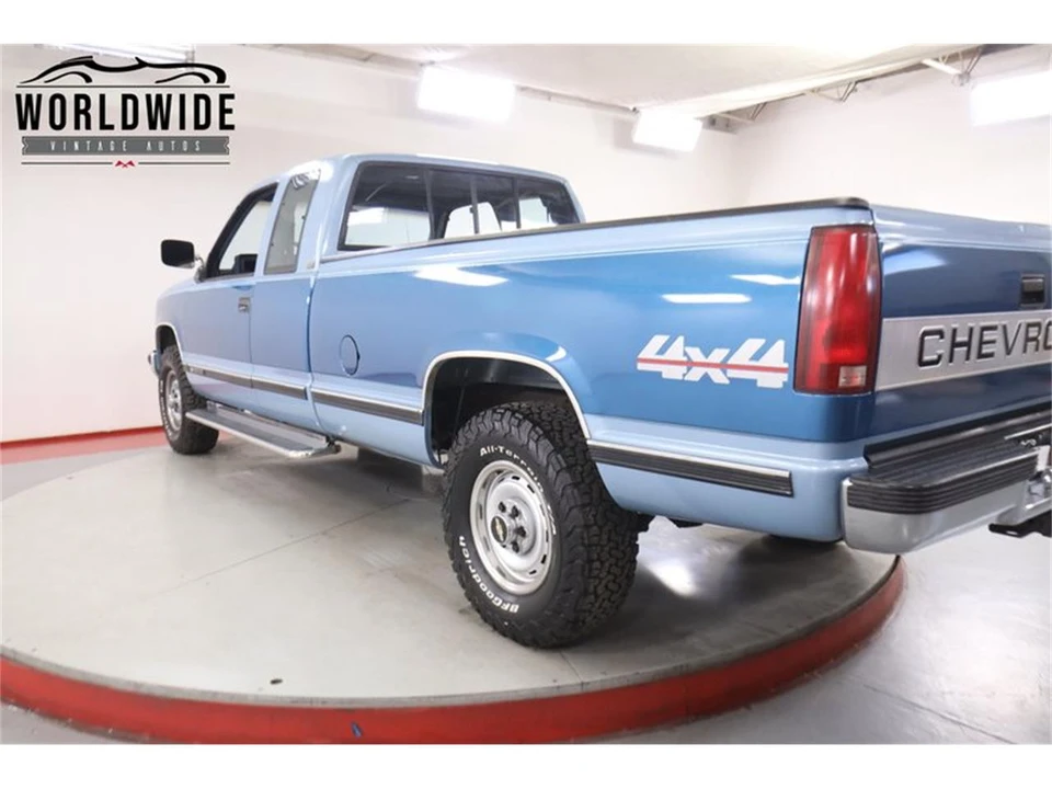 1990 Chevrolet Silverado - Image 20 of 31