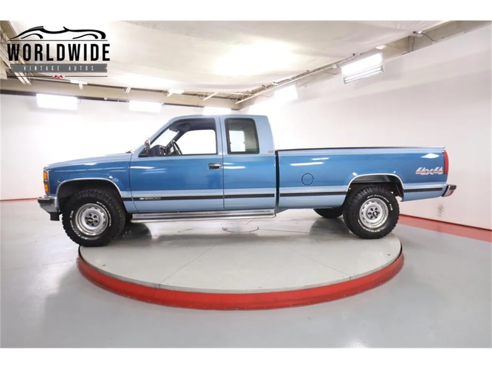 1990 Chevrolet Silverado - Image 3 of 31