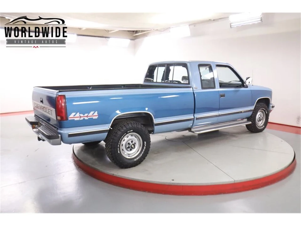1990 Chevrolet Silverado - Image 6 of 31