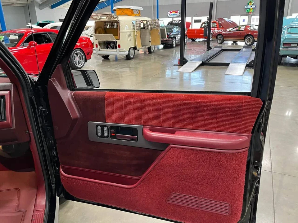 1990 Chevrolet 454 SS - Image 17 of 25