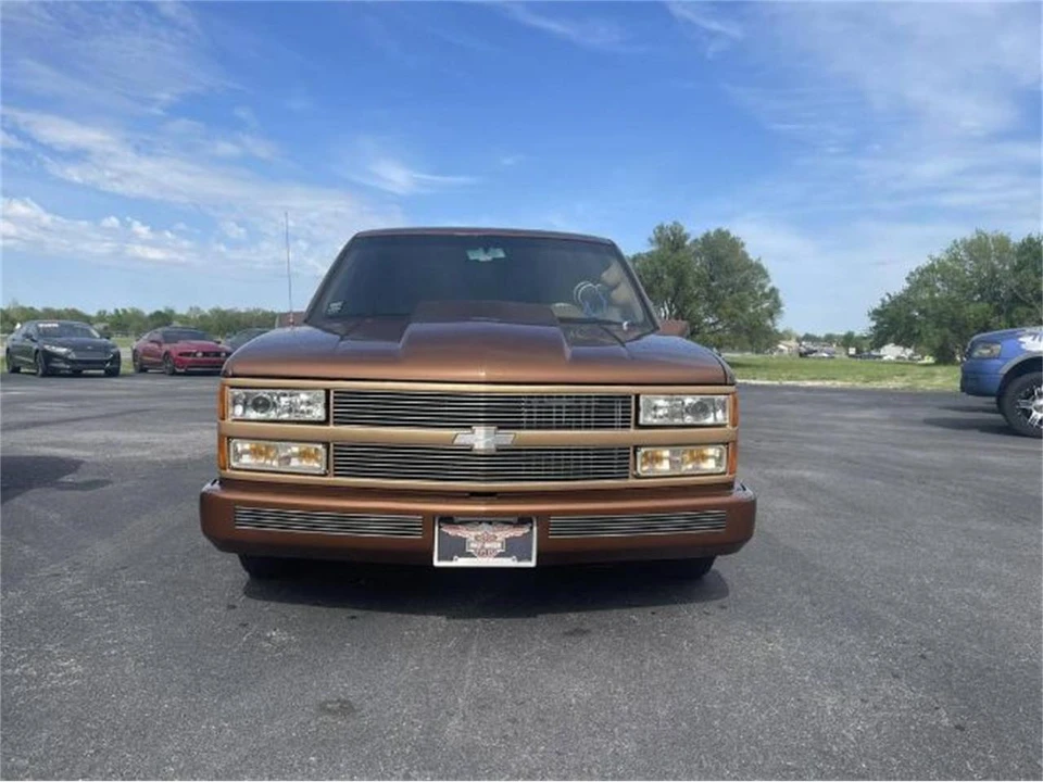 1990 Chevrolet Silverado - Image 7 of 14