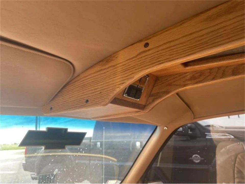 1990 Chevrolet Silverado - Image 8 of 14