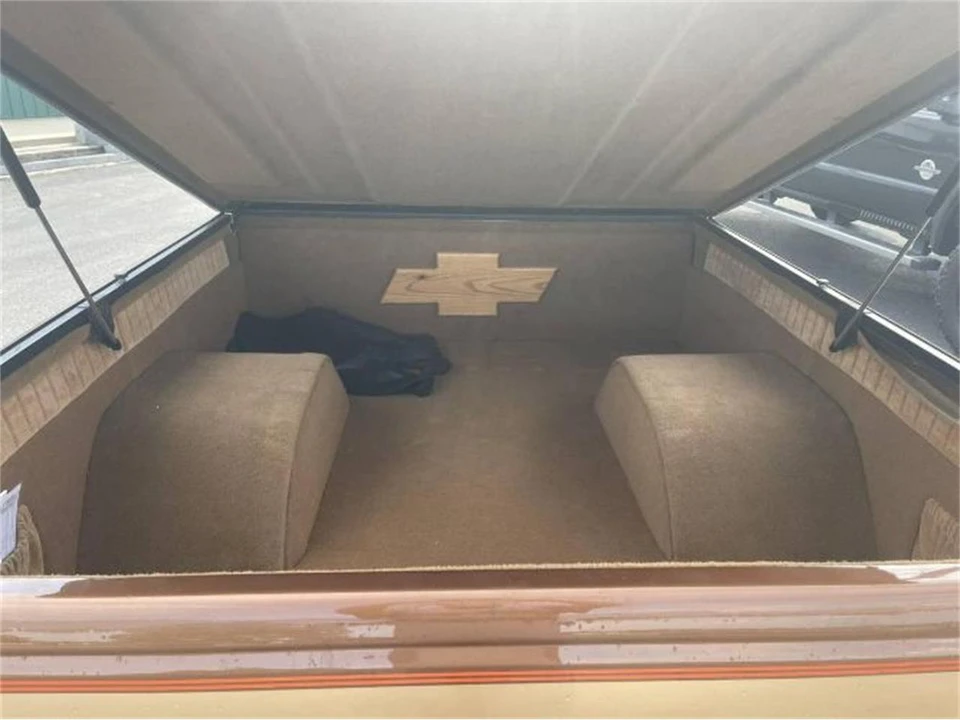 1990 Chevrolet Silverado - Image 13 of 14