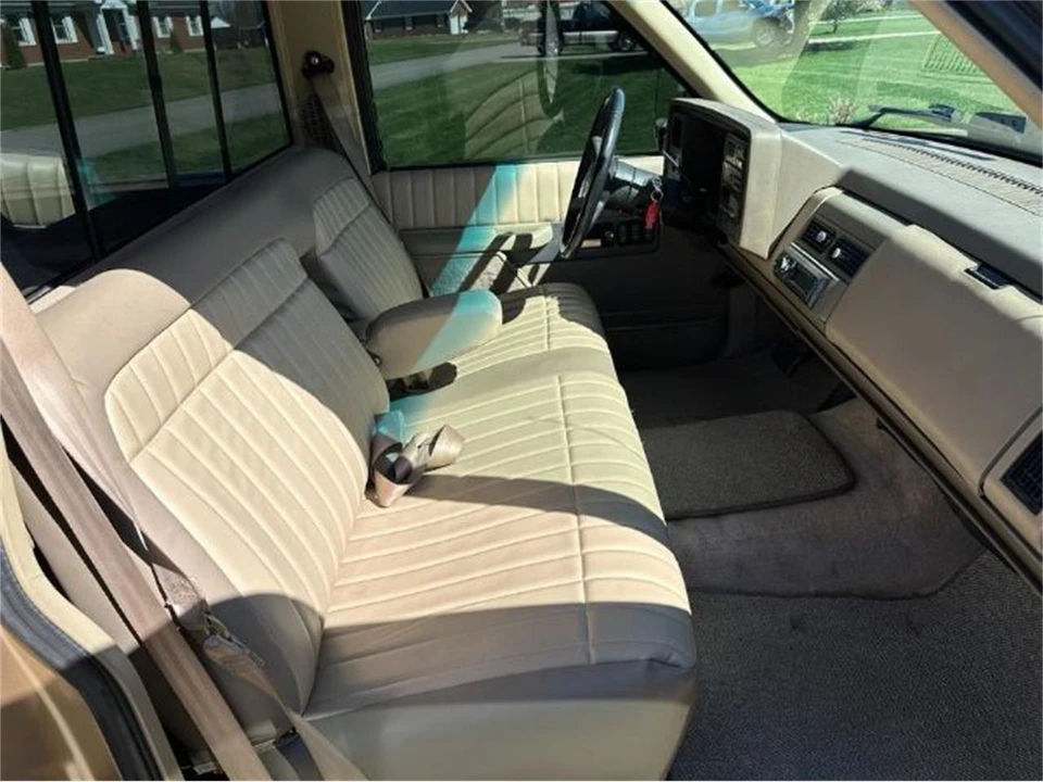 1990 Chevrolet C/K 4th Gen - Image 8 of 15