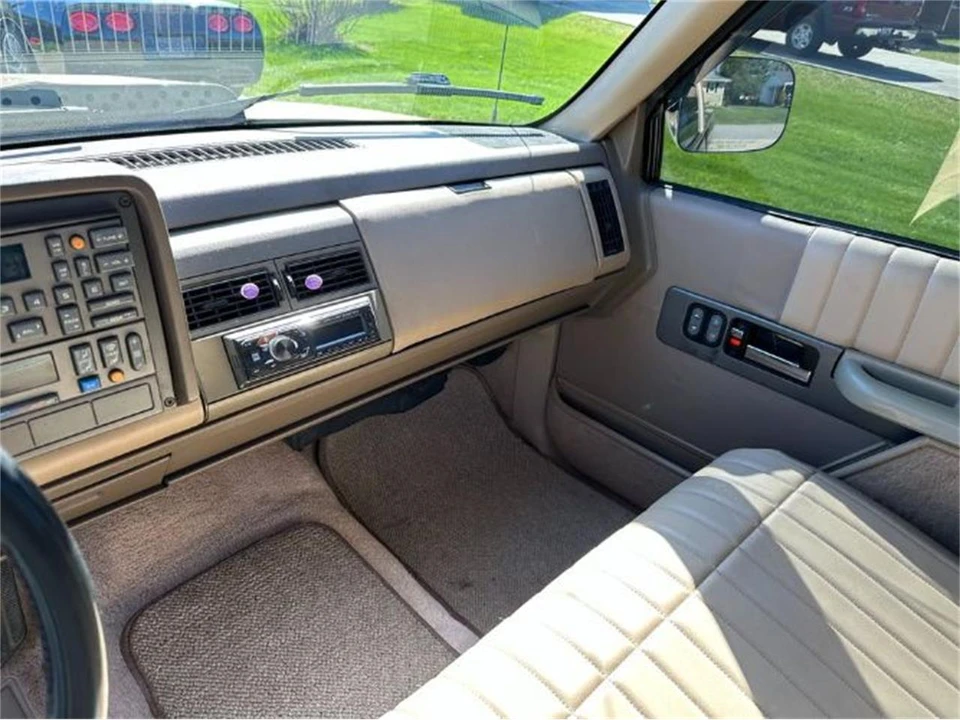 1990 Chevrolet C/K 4th Gen - Image 9 of 15