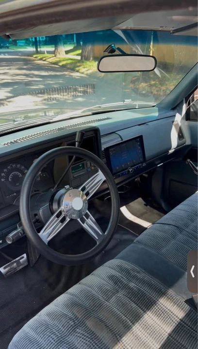 1990 Chevrolet C/K - Image 8 of 12
