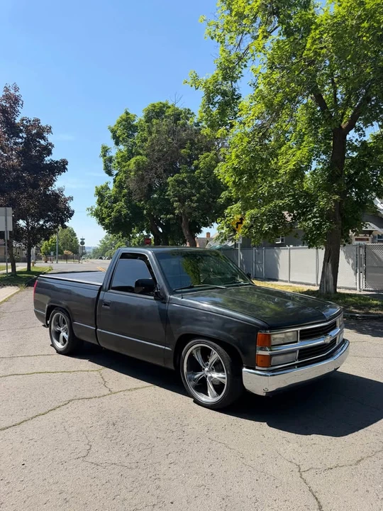 1990 Chevrolet C/K - Image 3 of 12