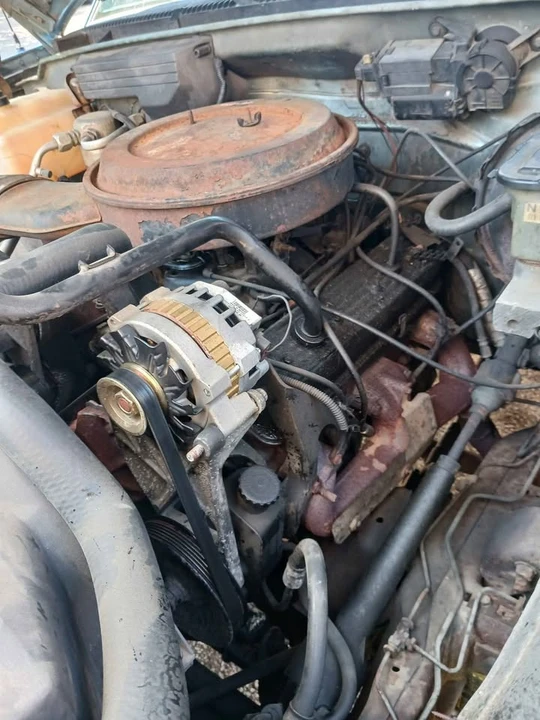 1990 Chevrolet Silverado - Image 6 of 16