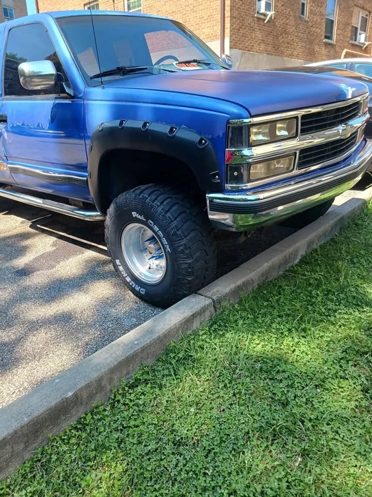 1990 Chevrolet Silverado - Image 3 of 16