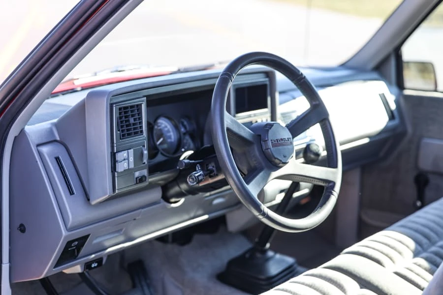 1990 Chevrolet C/K 4th Gen - Image 25 of 31