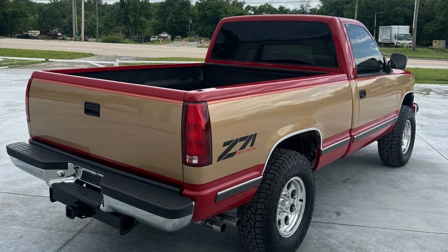 1990 Chevrolet Silverado - Image 3 of 14