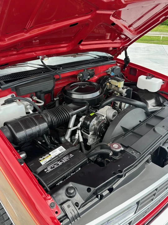 1990 Chevrolet Silverado - Image 12 of 14
