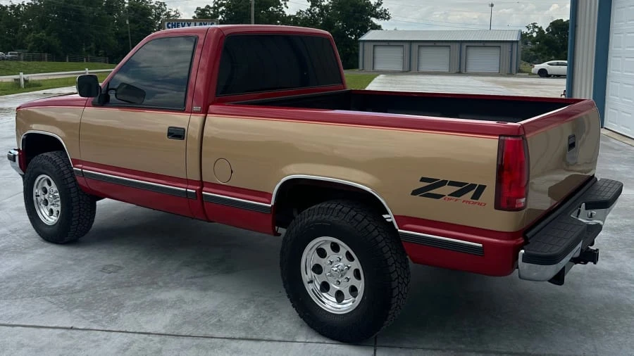 1990 Chevrolet Silverado - Image 7 of 14