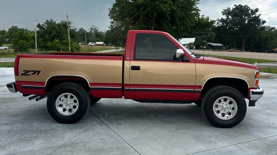 1990 Chevrolet Silverado - Image 2 of 14