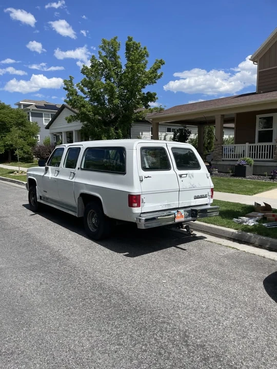 1990 Chevrolet Suburban 7th Gen - Image 13 of 13