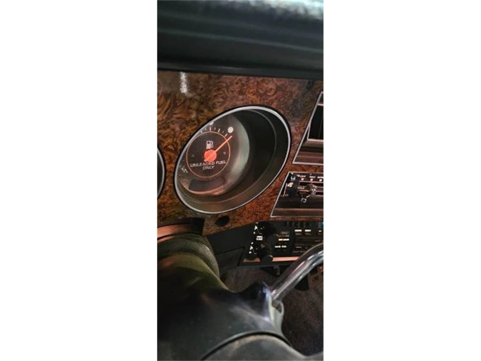 1990 Chevrolet Suburban 7th Gen - Image 5 of 23