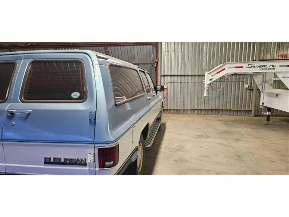 1990 Chevrolet Suburban 7th Gen - Image 23 of 23
