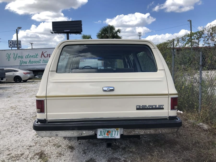 1990 Chevrolet Suburban 7th Gen - Image 8 of 8