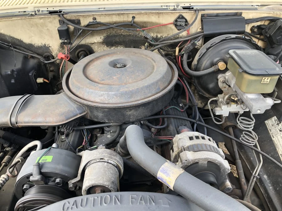 1990 Chevrolet Suburban 7th Gen - Image 6 of 8
