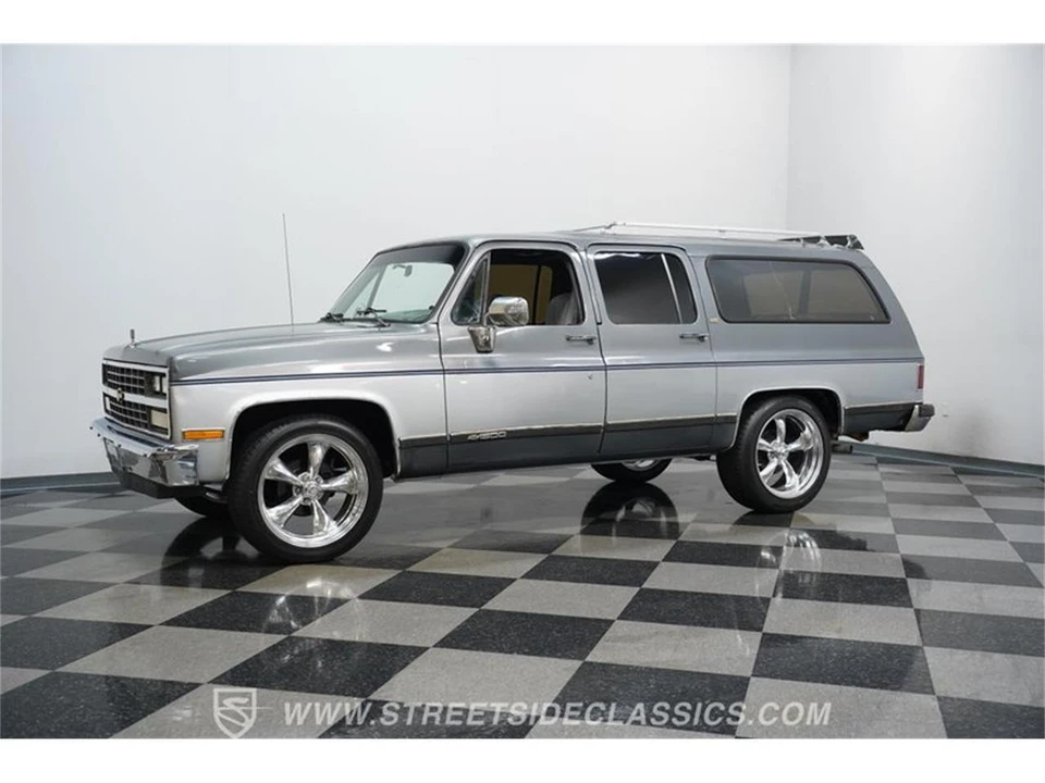 1990 Chevrolet Suburban 7th Gen - Image 5 of 31