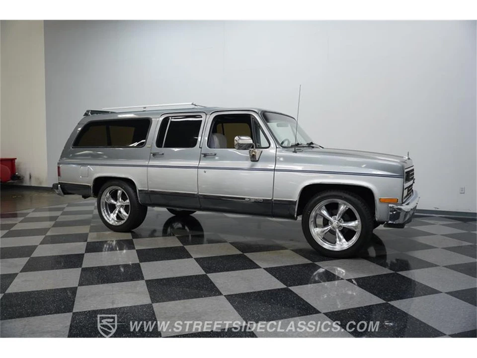 1990 Chevrolet Suburban 7th Gen - Image 14 of 31