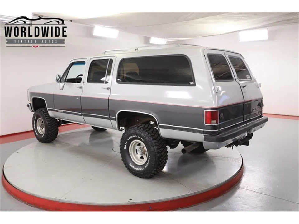 1990 Chevrolet Suburban 7th Gen - Image 5 of 31
