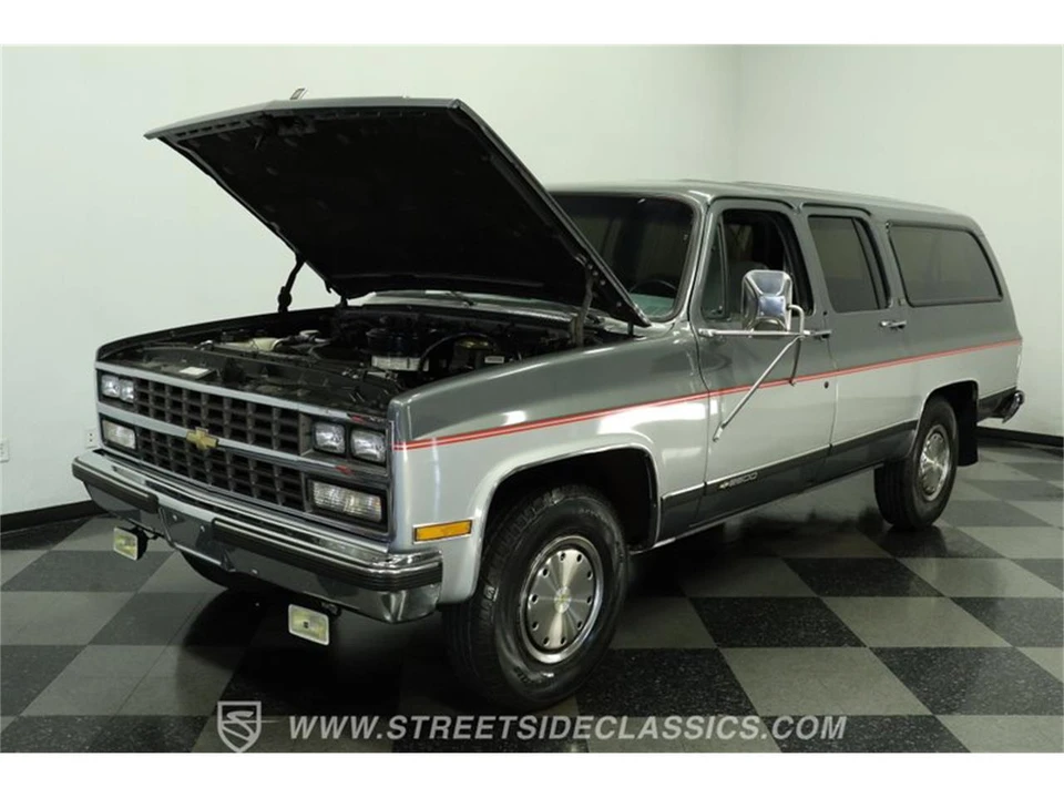 1990 Chevrolet Suburban 7th Gen - Image 30 of 31