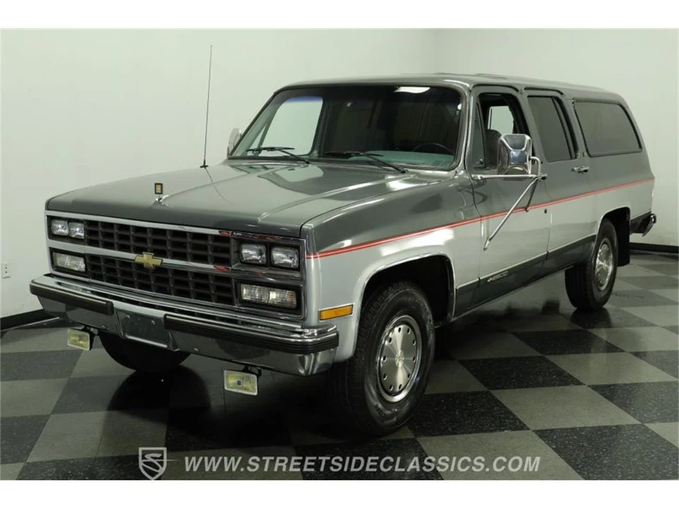 1990 Chevrolet Suburban 7th Gen - Image 18 of 31