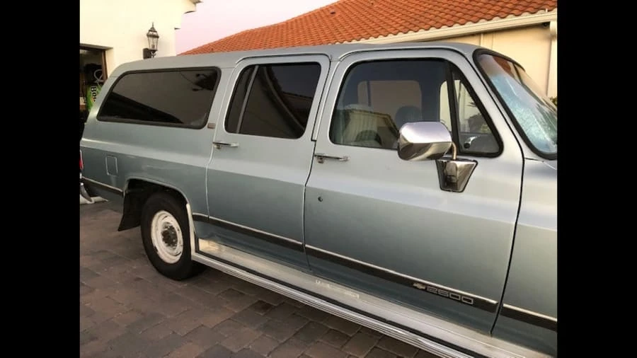 1990 Chevrolet Suburban 7th Gen - Image 7 of 8