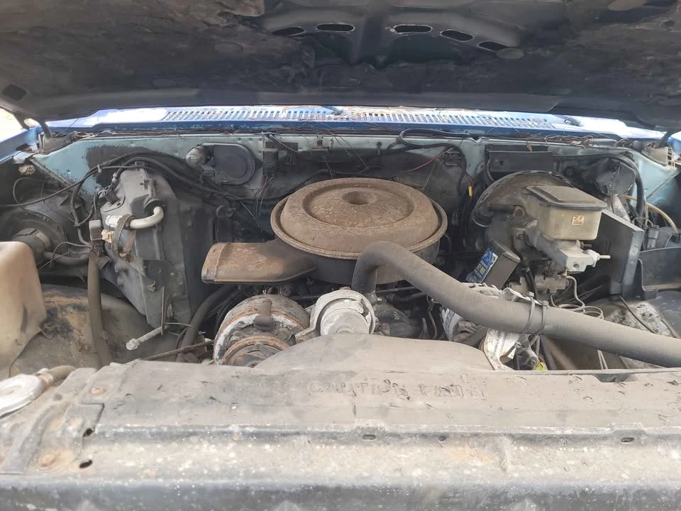 1990 Chevrolet Suburban 7th Gen - Image 6 of 11