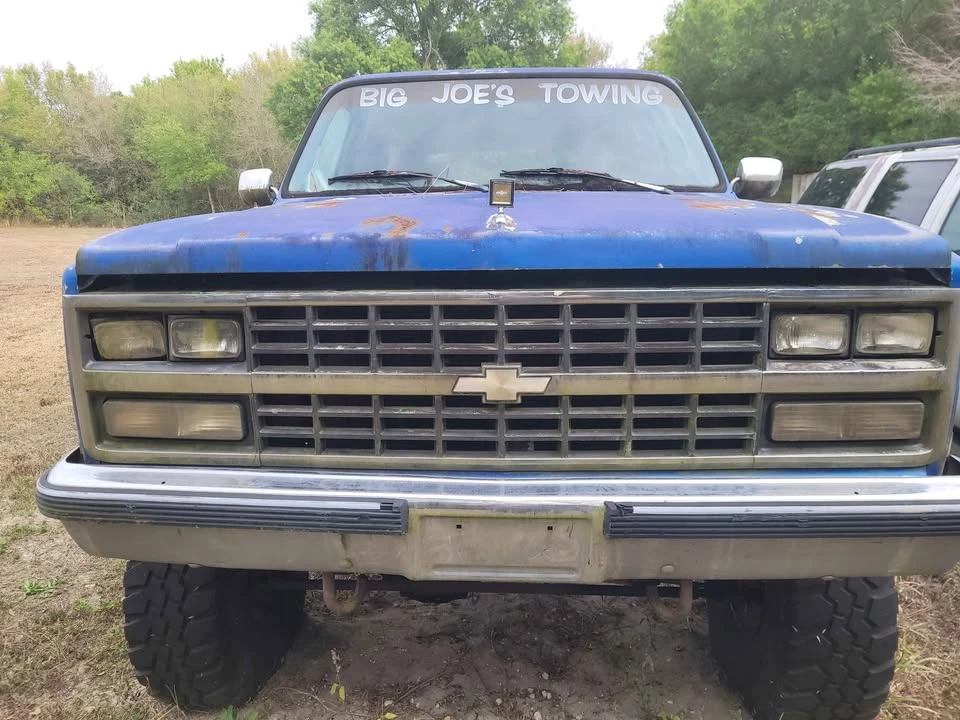 1990 Chevrolet Suburban 7th Gen - Image 5 of 11
