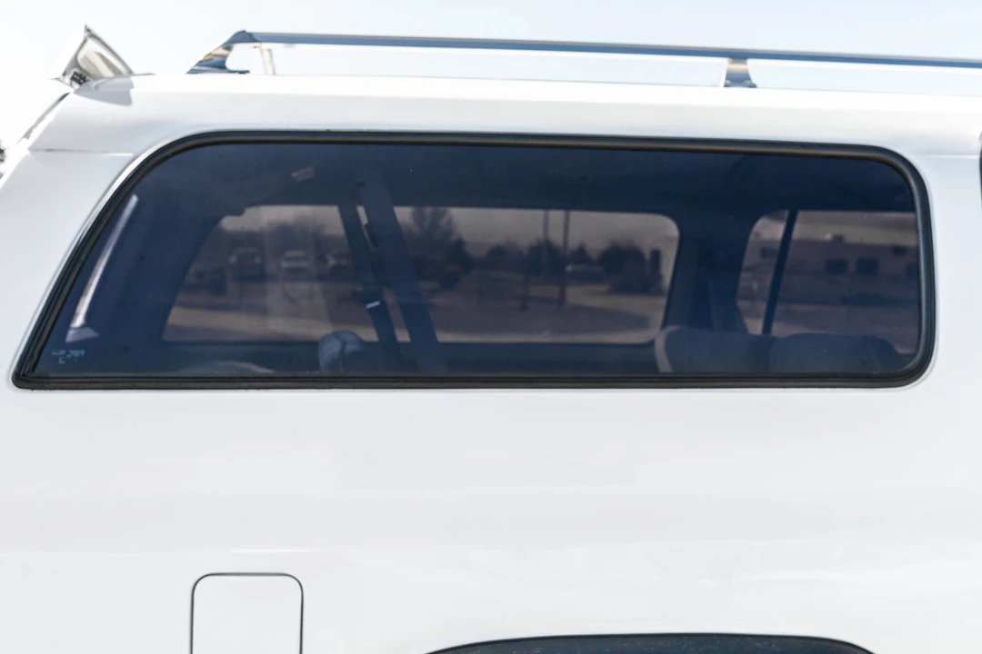 1990 Chevrolet Suburban 7th Gen - Image 26 of 31