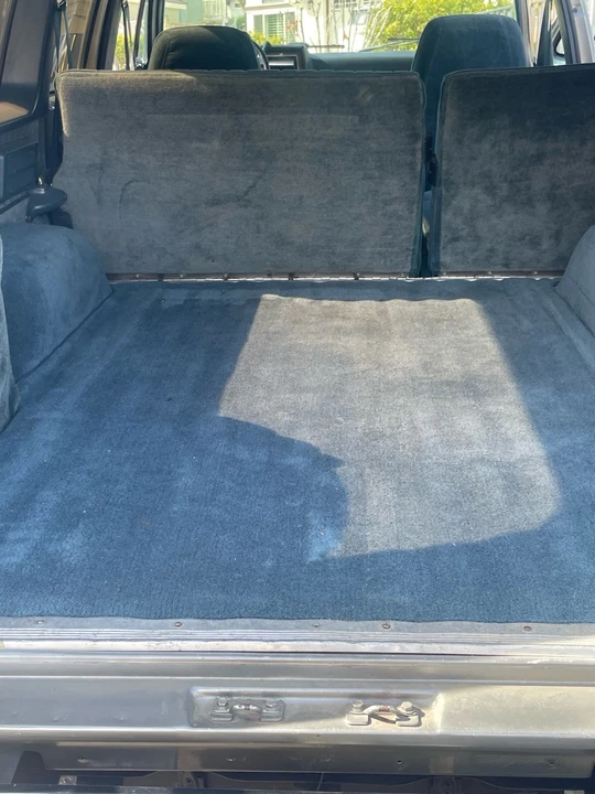 1990 Chevrolet Suburban 7th Gen - Image 13 of 21
