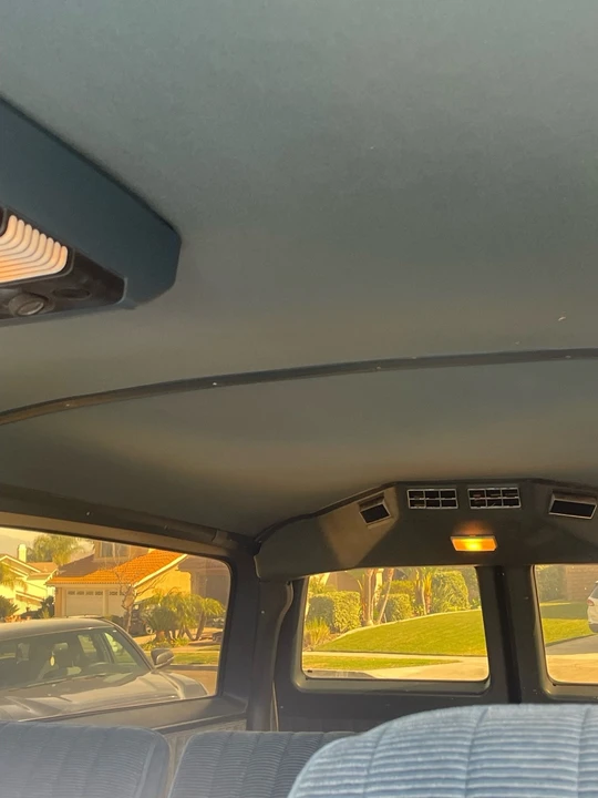 1990 Chevrolet Suburban 7th Gen - Image 12 of 21