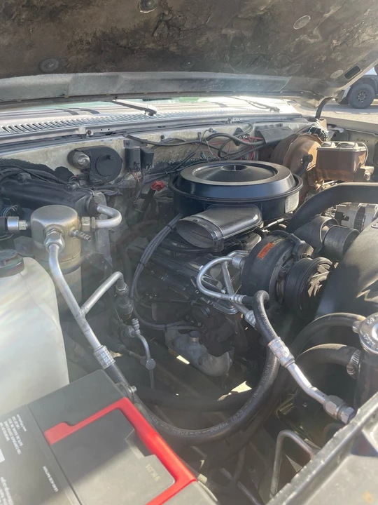 1990 Chevrolet Suburban 7th Gen - Image 19 of 21