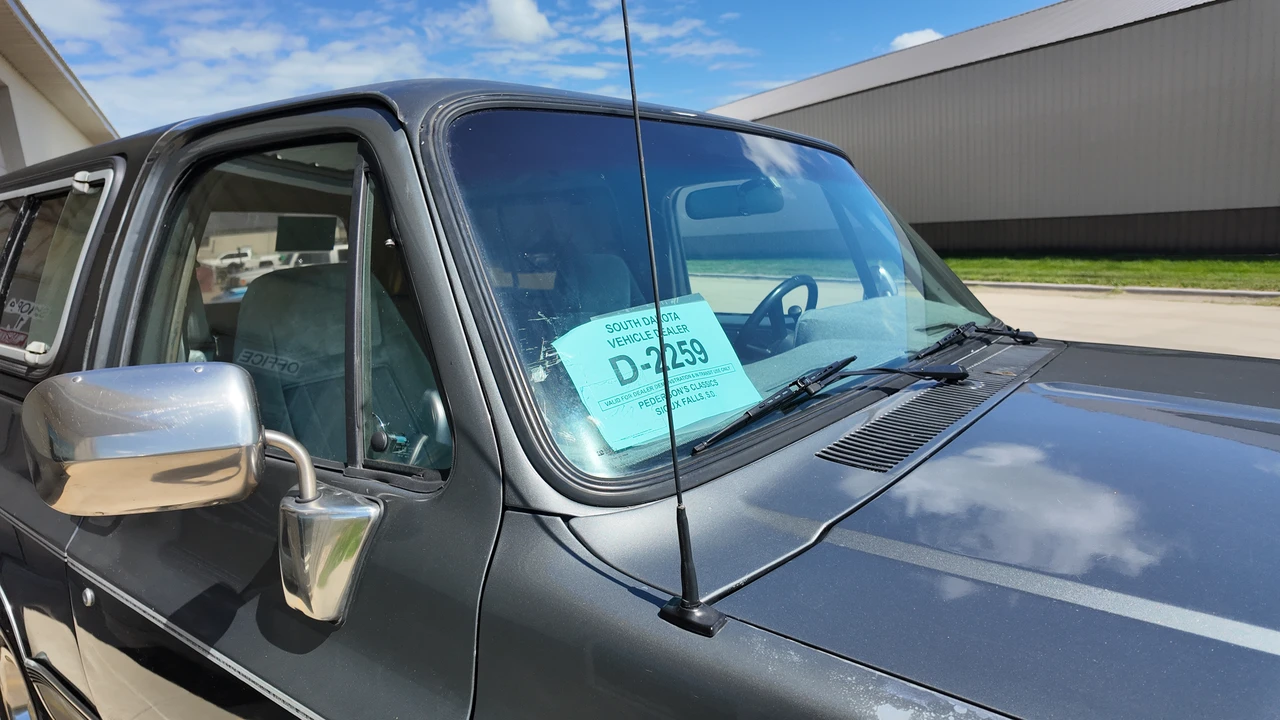 1990 Chevrolet K5 Blazer 2nd Gen - Image 30 of 31