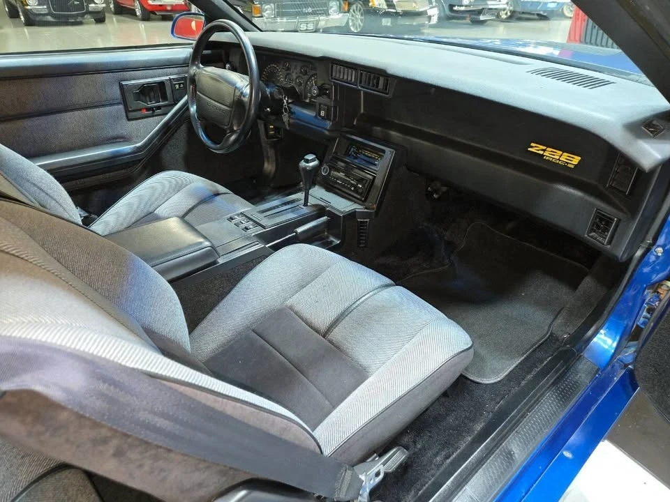 1990 Chevrolet Camaro 3rd Gen - Image 2 of 6