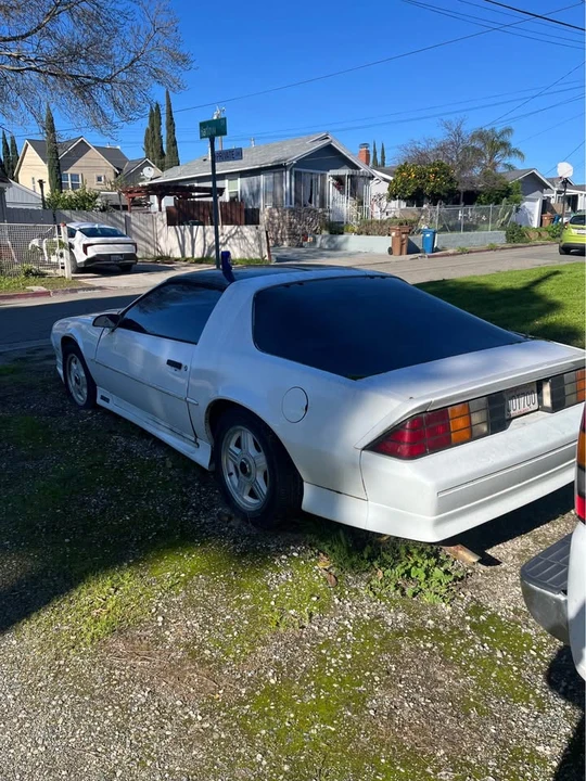 1990 Chevrolet Camaro 3rd Gen - Image 2 of 4