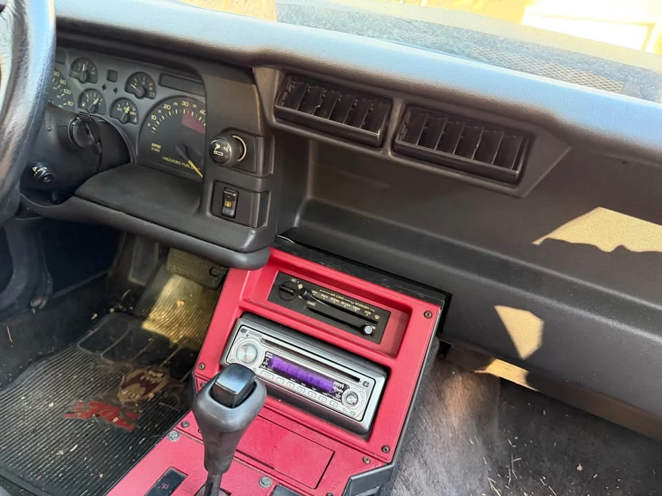 1990 Chevrolet Camaro 3rd Gen - Image 7 of 9