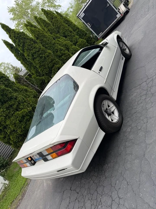 1990 Chevrolet Camaro 3rd Gen - Image 4 of 5