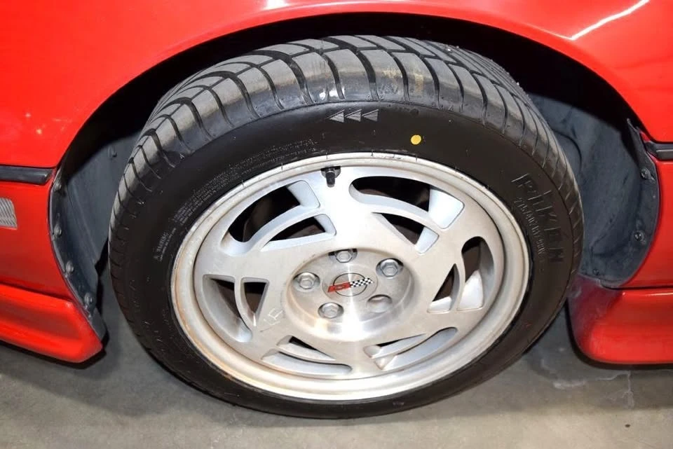 1990 Chevrolet Corvette C4 - Image 13 of 20