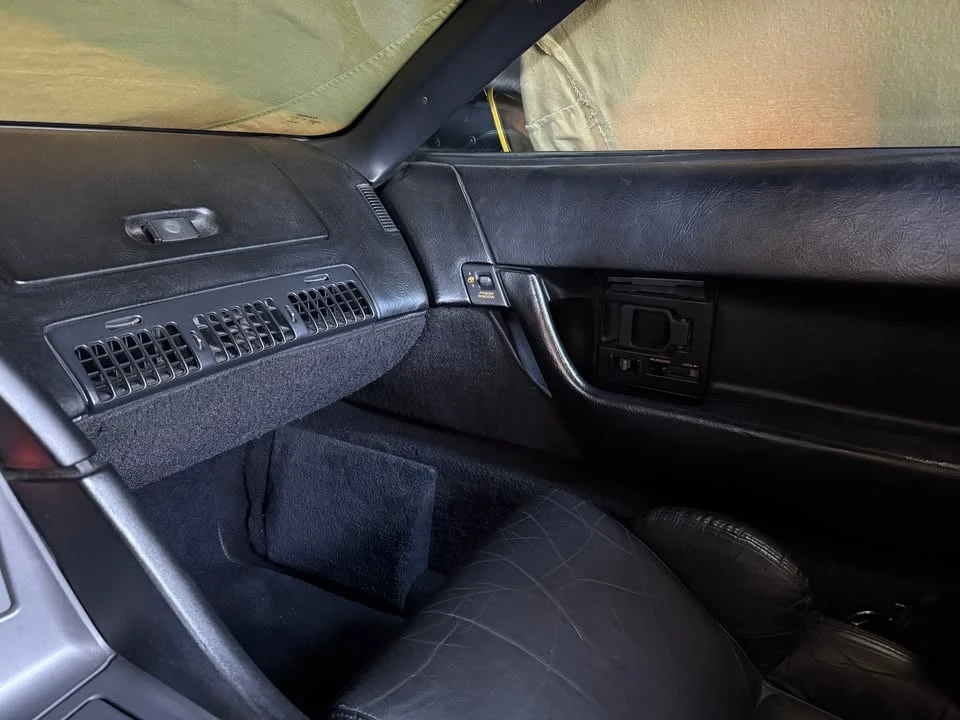 1990 Chevrolet Corvette C4 - Image 13 of 19