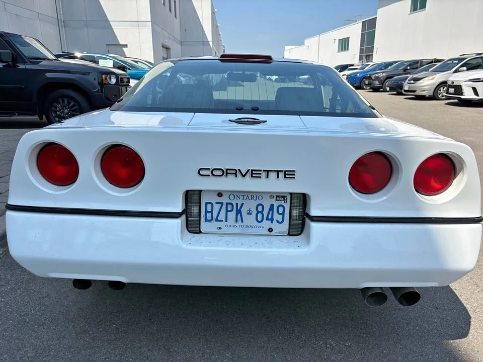 1990 Chevrolet Corvette C4 - Image 1 of 10