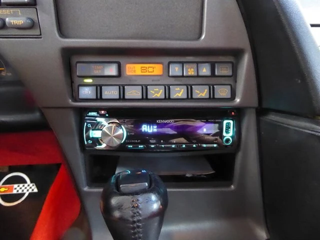 1990 Chevrolet Corvette C4 - Image 12 of 20