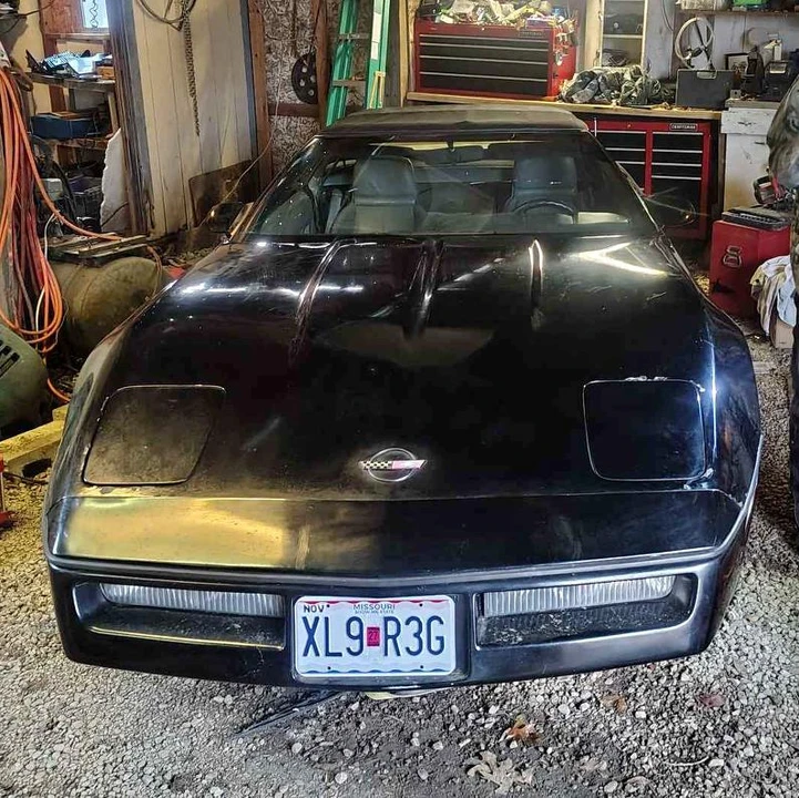 1990 Chevrolet Corvette C4 - Image 1 of 17