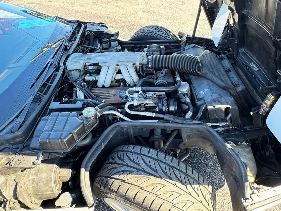 1990 Chevrolet Corvette C4 - Image 12 of 18