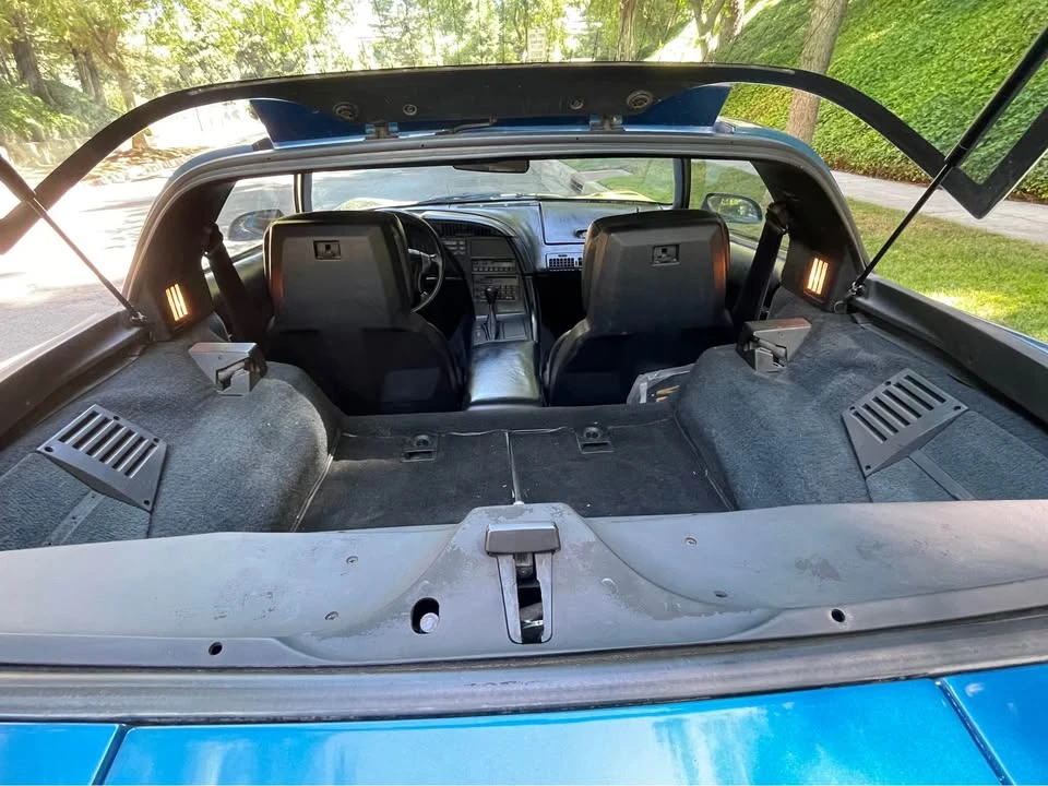 1990 Chevrolet Corvette C4 - Image 13 of 16