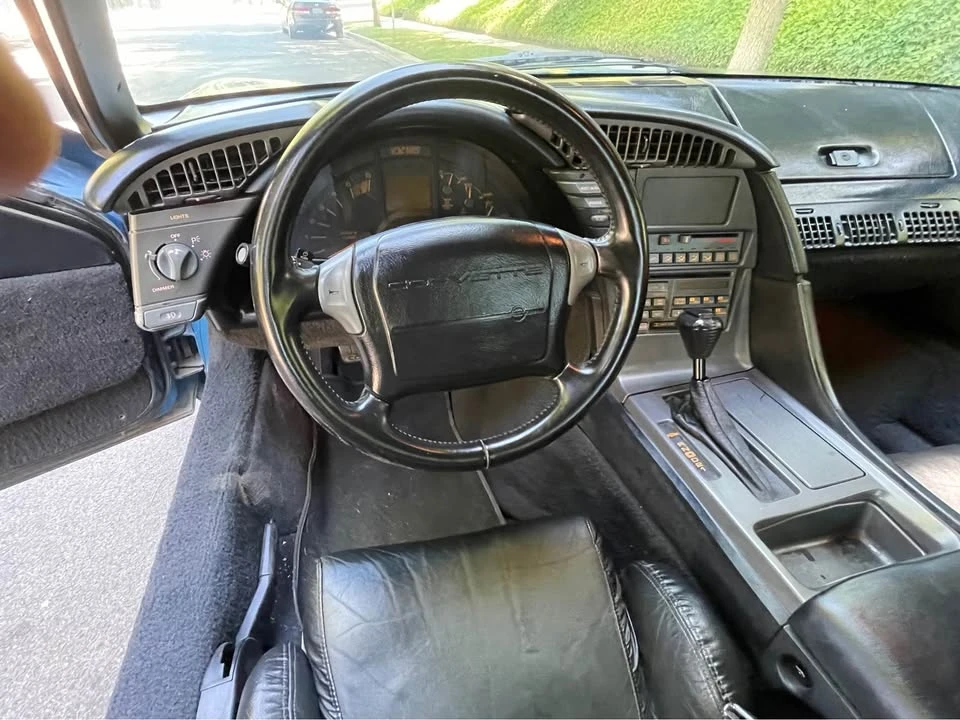 1990 Chevrolet Corvette C4 - Image 12 of 16